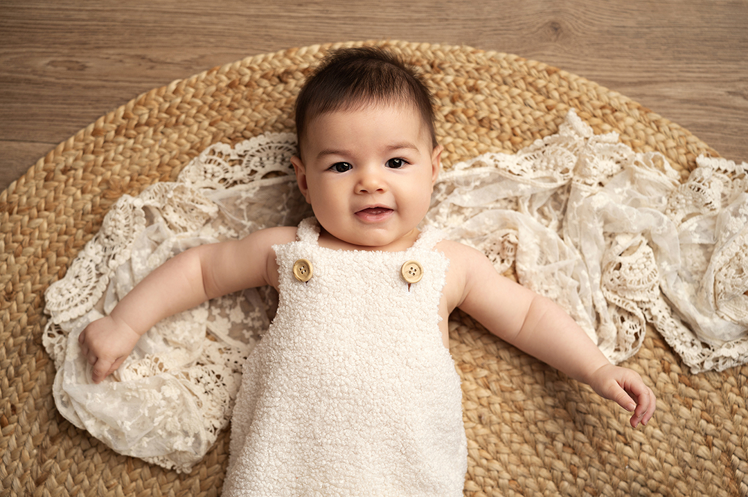 sesión de fotos de bebé de 4 meses en Barcelona